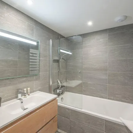 Apartment Alpe Forever - 3 5 Etoiles Pour 6 A 8 Skis Aux Pieds Alpe d'Huez
